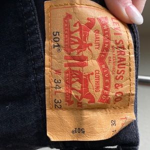 Men’s Levi’s black 501 button fly W34 L32